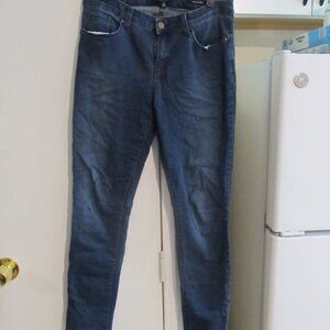 Jones Skinny Jeans Size 8